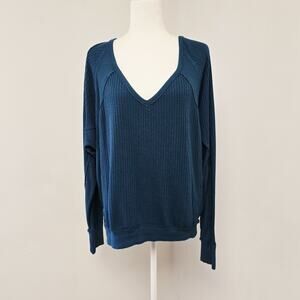 We the Free People Santa Clara Top Size M Teal Thermal Long Dolman Sleeve V-Neck